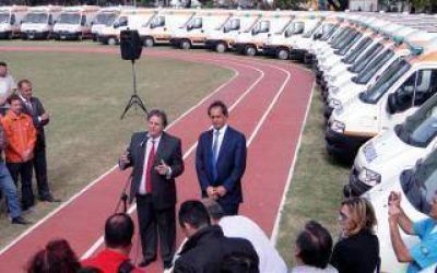 Scioli entreg� 50 nuevas ambulancias para Tigre, San Fernando y La Madrid