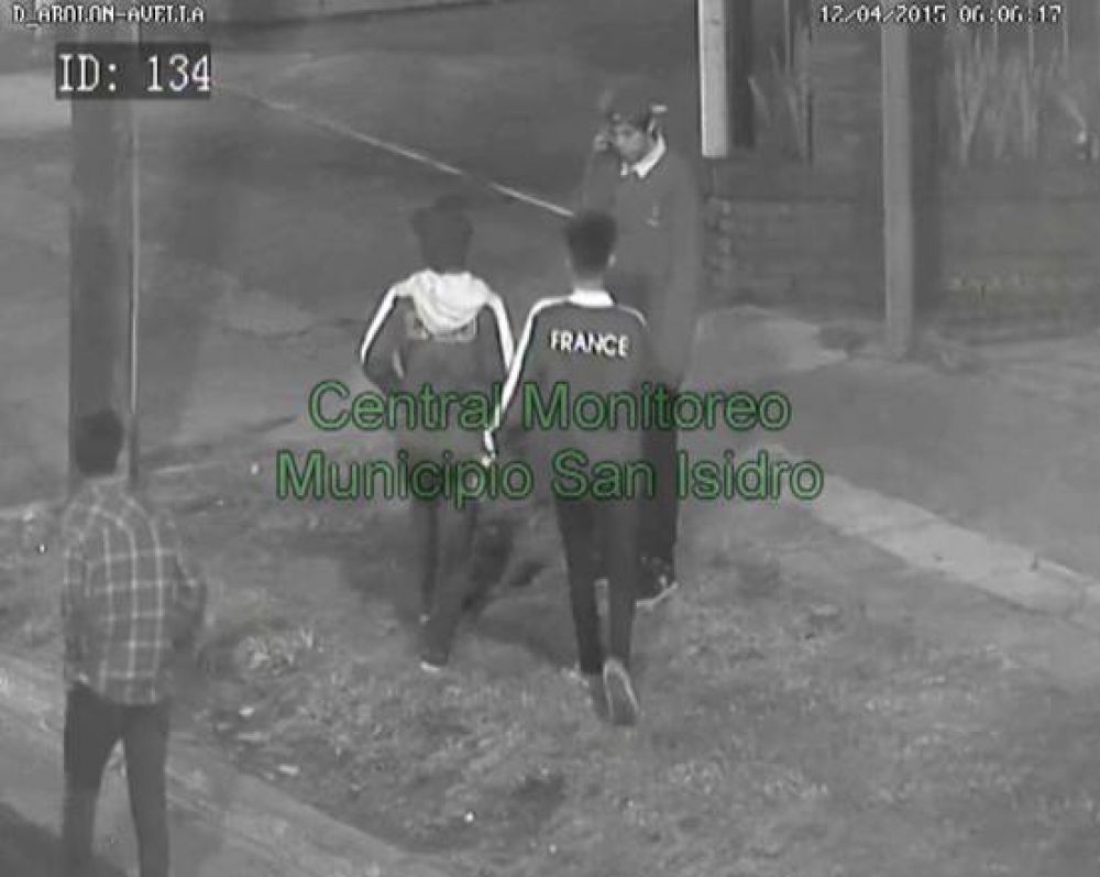 Roban, huyen y son capturados gracias a las c�maras de seguridad de San Isidro