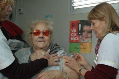 Afiliados a IOMA y PAMI podr�n vacunarse a partir de mayo 