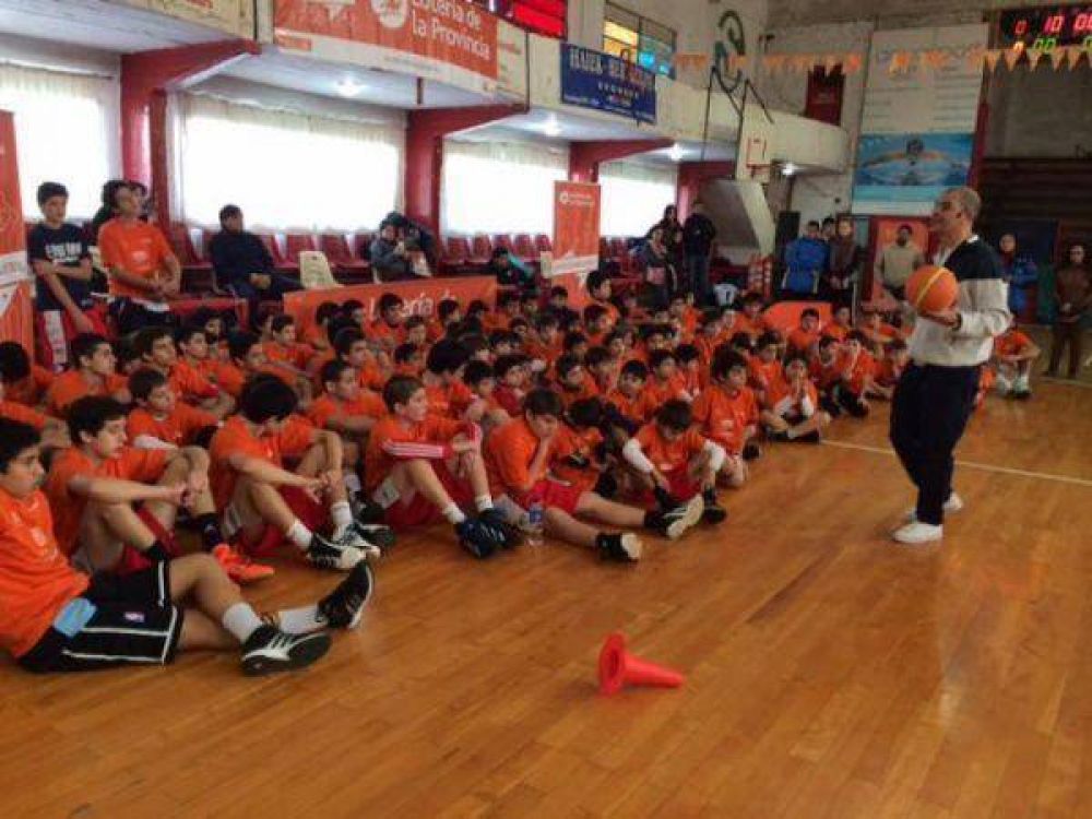 Por el deporte, el FPV en tierra massista