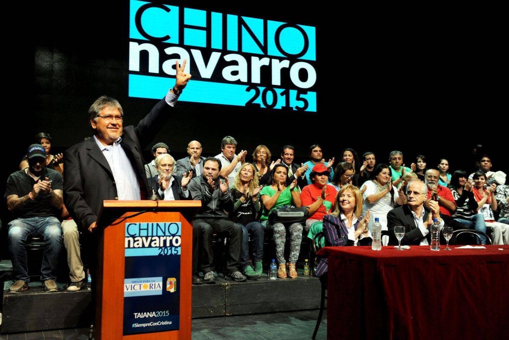 Con gestos a Scioli, el Chino Navarro puso primera en la carrera por la gobernacin