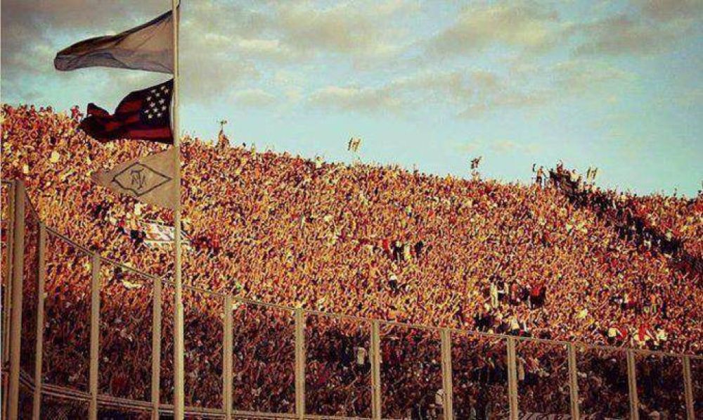 La violencia en el f�tbol no para: barra de San Lorenzo herido de gravedad