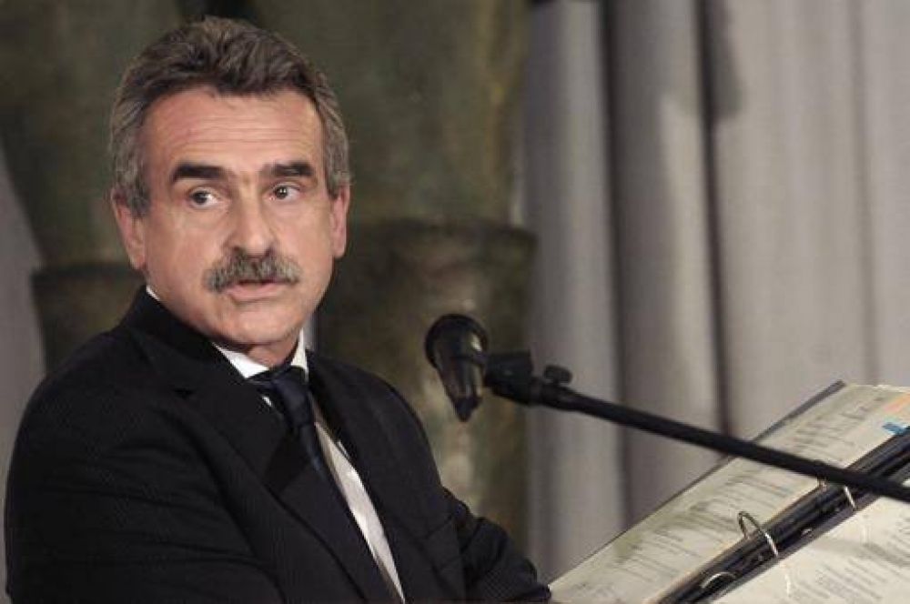 Rossi presenta su programa de gobierno con eje en la industrializaci�n y la generaci�n de empleo