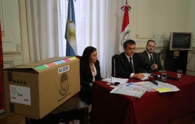 Este domingo votar�n m�s de 2.500.000 de santafesinos que elegir�n entre 17.000 candidatos
