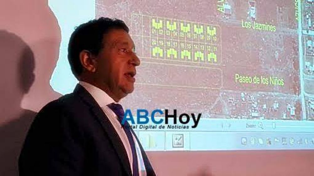 Ral Escudero anunci la construccin de 20 viviendas