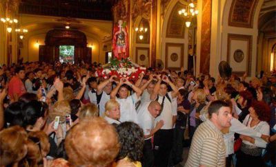Mas de 100.000 personas venerar�n a San Expedito en Buenos Aires 