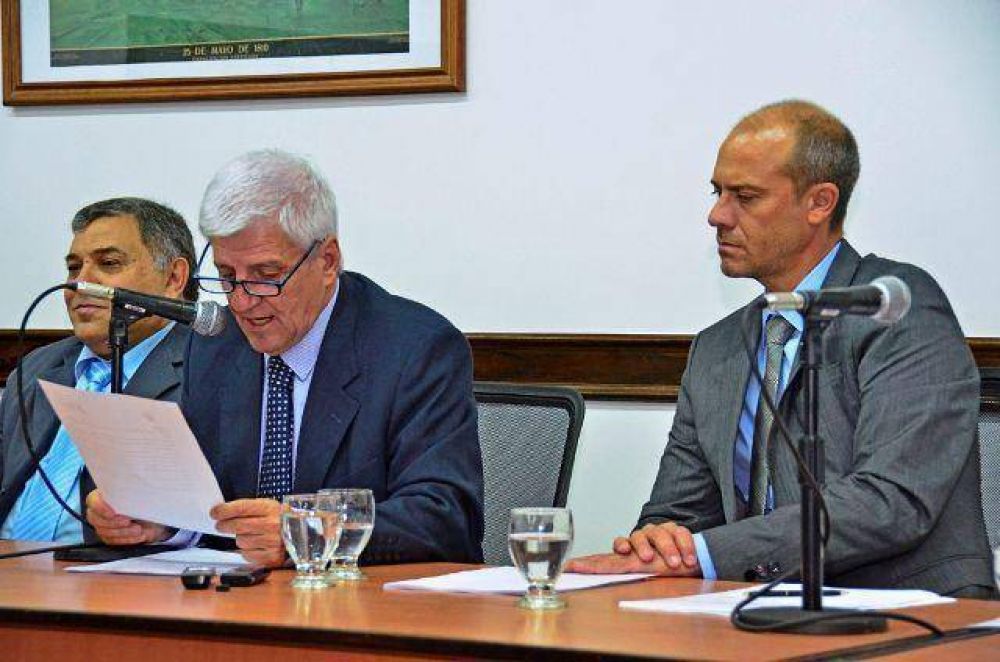 Luis Andreotti en apertura de sesiones: �Queremos las costas y un municipio para los vecinos�