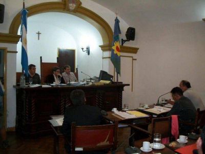 CONCEJO DELIBERANTE: Aprobaron por unanimidad 12 comunicaciones y por mayor�a el reclamo por un pr�stamo para ampliar el servicio de cloacas