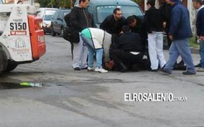 Coronel Rosales: Atropellaron a un inspector mientras ordenaba el tr�nsito