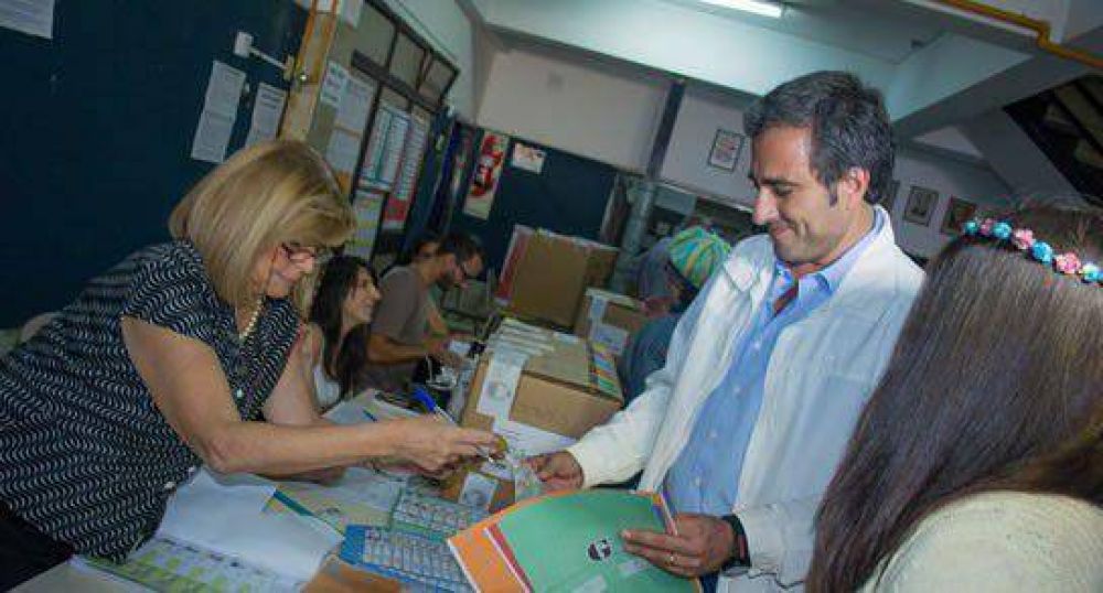 Cachi Mart�nez vot� esta ma�ana en la capital provincial‏