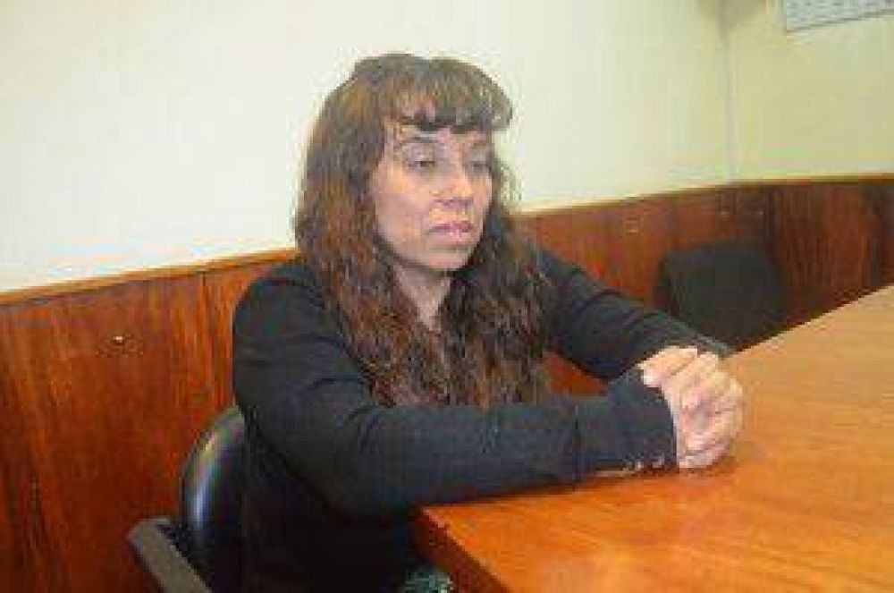 Hace cinco meses que un juez de Familia no da respuesta a una mujer y sus hijos