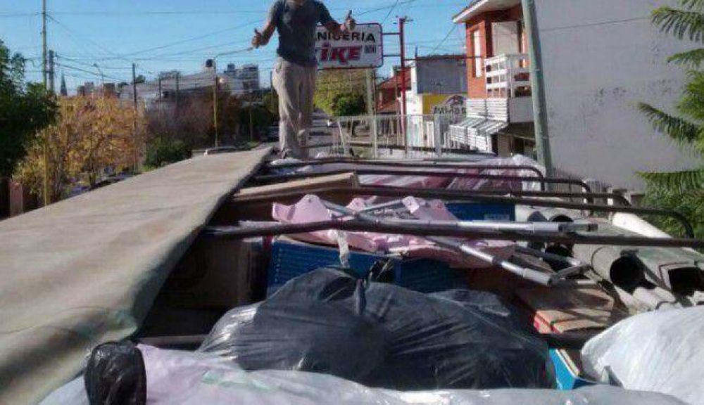 Cargados de esperanza, partieron las donaciones hacia Chaco y Santiago
