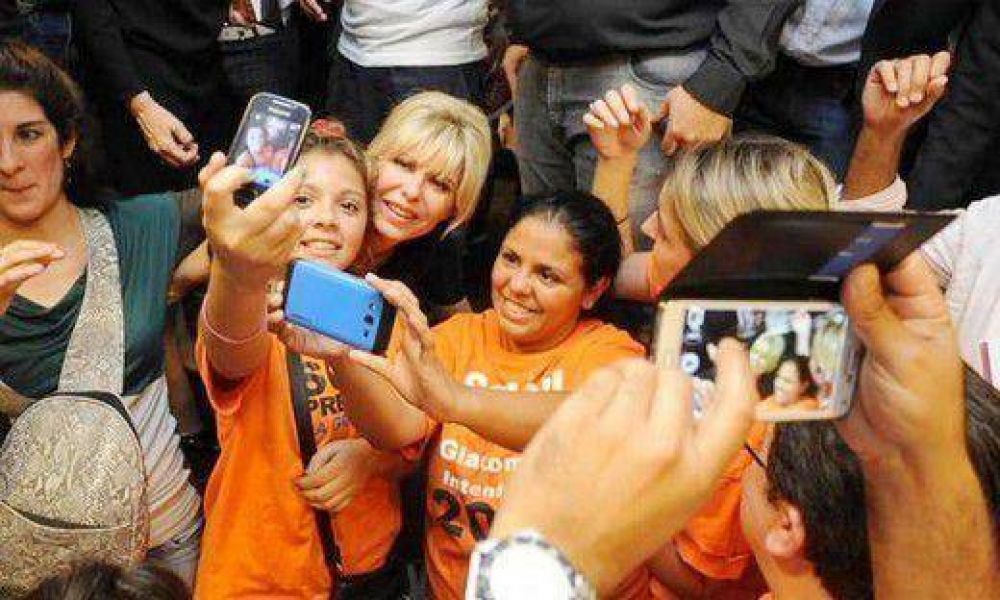 Rabolini estren� local de Scioli presidente y renov� el respaldo a candidatura de Accastello
