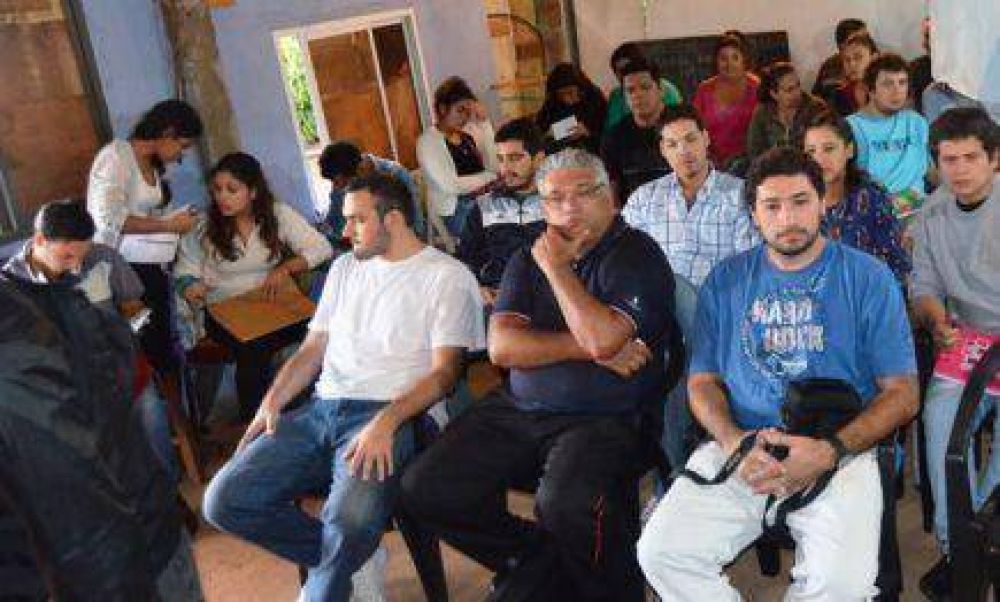 Capacitaron a operadores de radios en Posadas