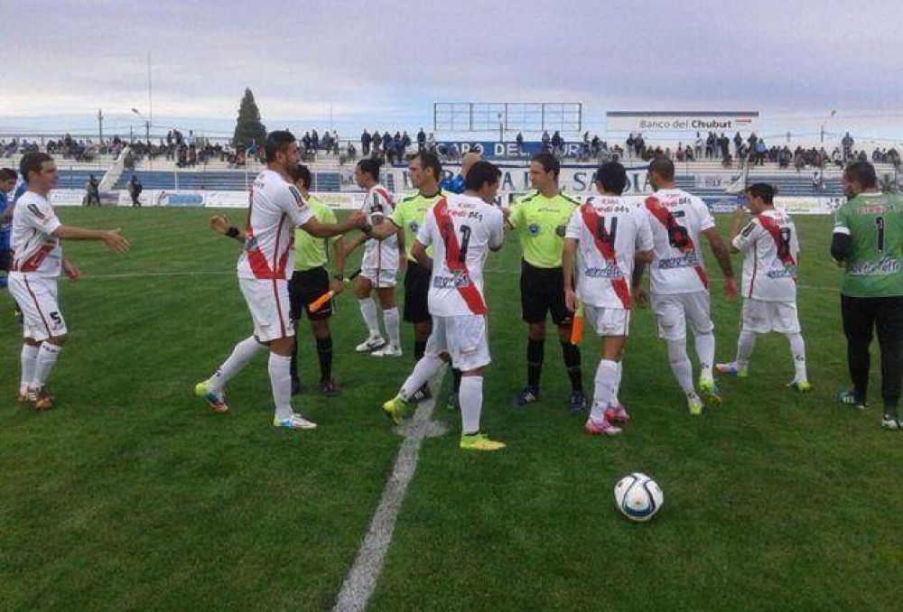 Guaran� cay� otra vez afuera y vuelve a zona de descenso