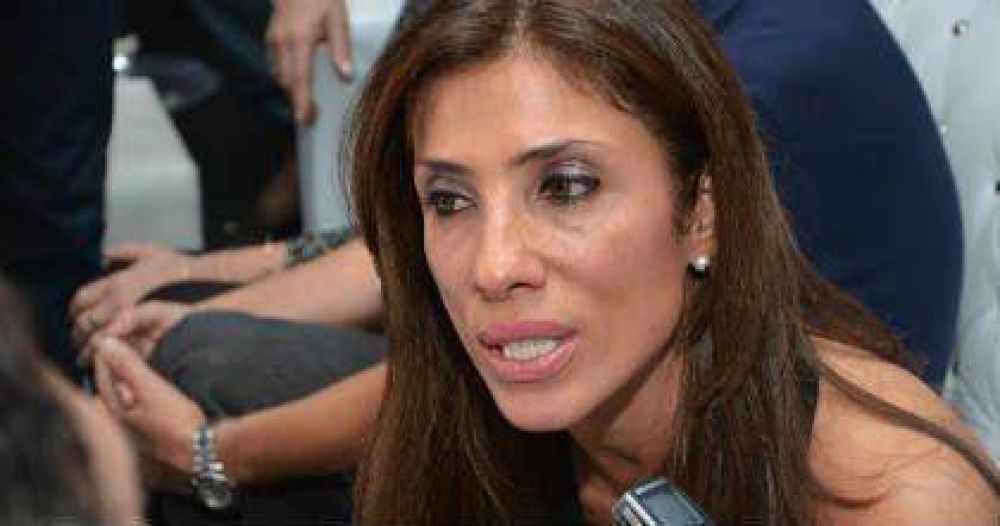 Claudia Zamora y la salud del Senador: �Hay Zamora para rato�