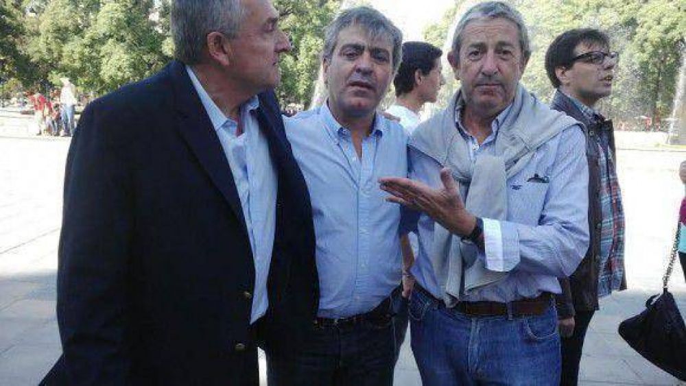 Cano particip de una cumbre de candidatos radicales en Mendoza
