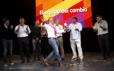 Escrutado el 100% de los votos, Del Sel super� al Frente Progresista y gan� las primarias