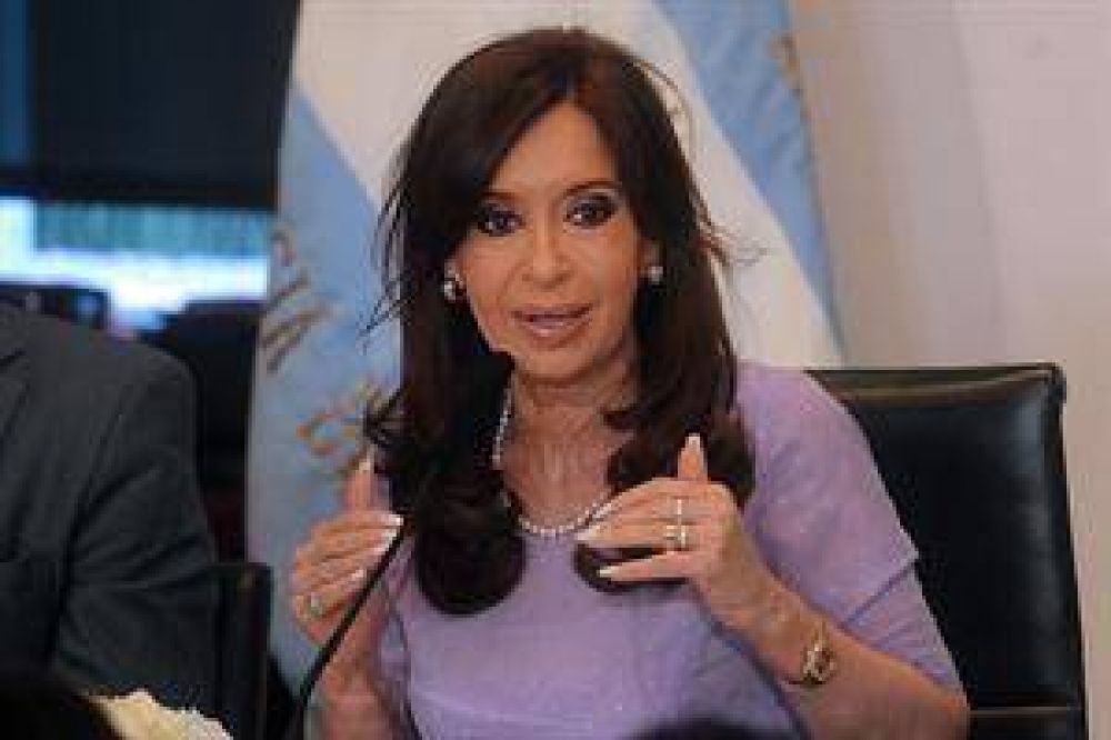 Antes de llegar a Rusia, Cristina Kirchner realiza una visita privada a Granada