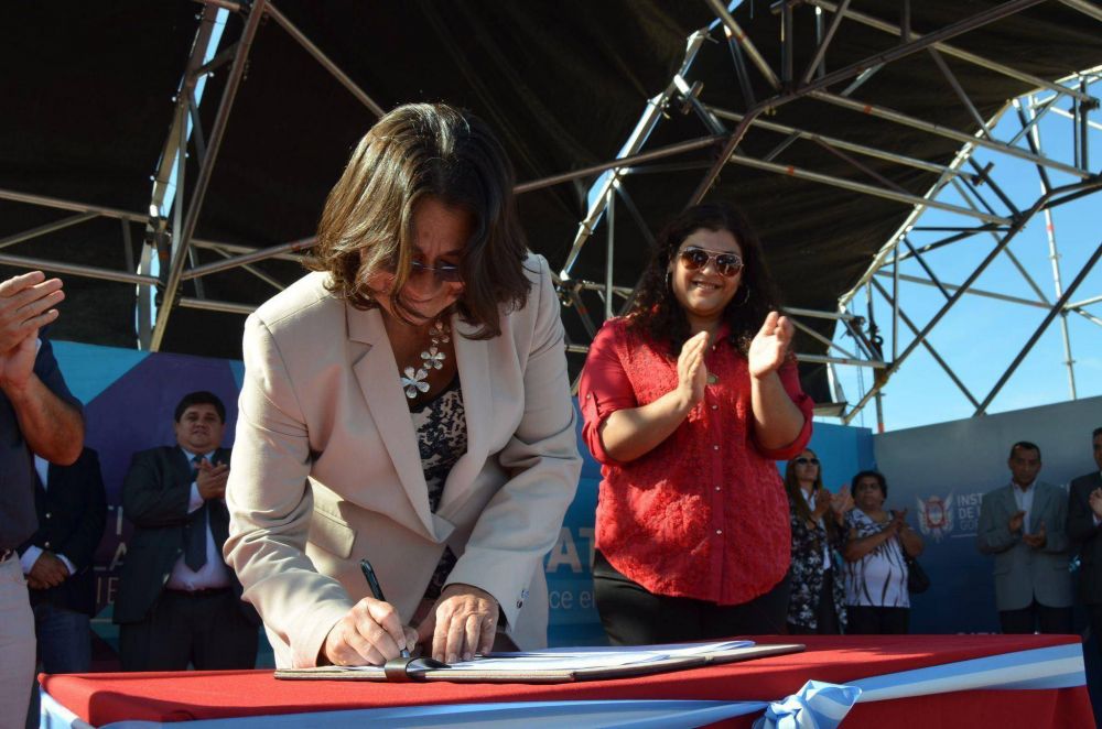 Convenio para el asfaltado de 500 calles de Valle Viejo