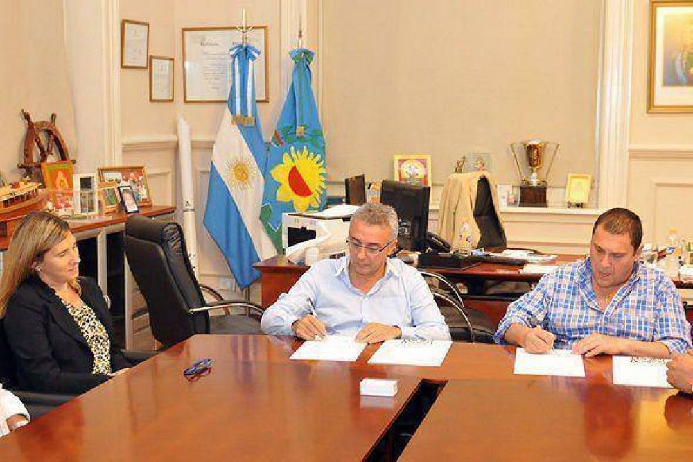 Zamora firm acuerdo paritario del 37% para los municipales de Tigre
