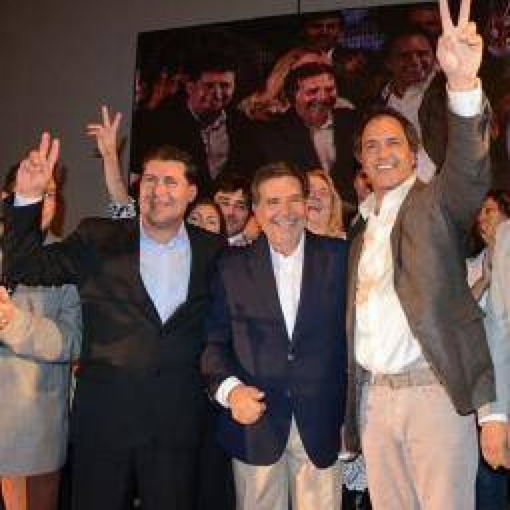 El PJ riojano se encolumn� detr�s de la candidatura Scioli 2015