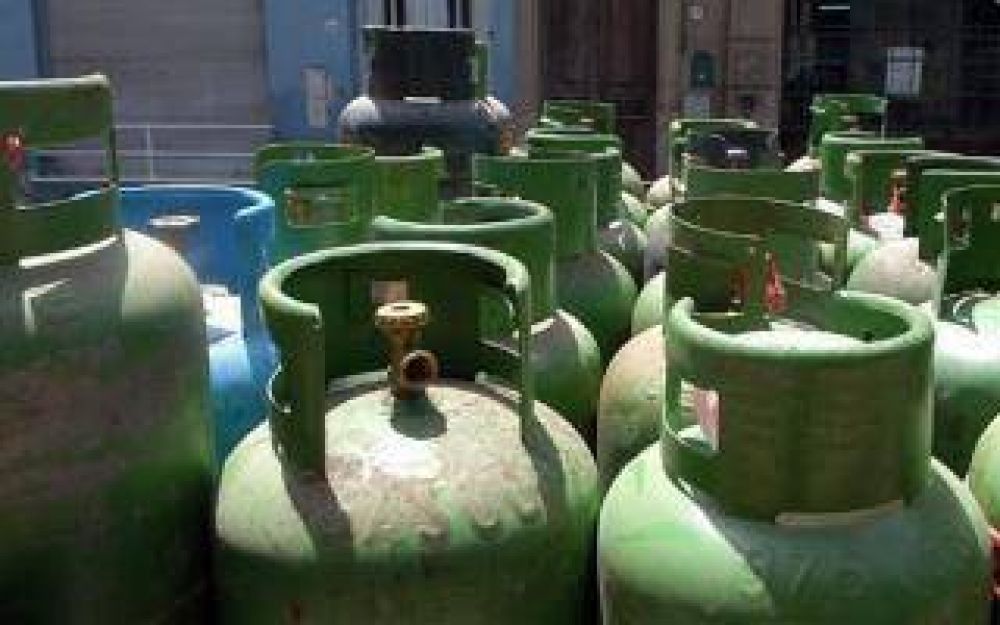 Mar del Plata: El municipio dispuso red de distribuci�n de garrafas sociales a 88 pesos