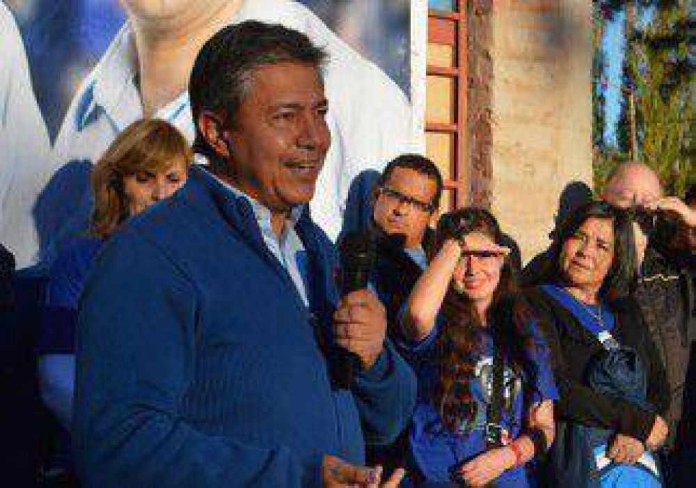 Figueroa: �La �nica encuesta es cara a cara con la gente�