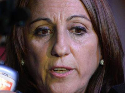 La intendente no logr� imponerse en ninguna de las seccionales de Rosario