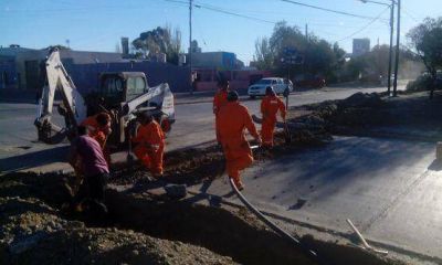 SPSE trabaja en el abastecimiento de agua a escuelas de Caleta Olivia