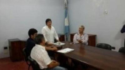 Por ausencia de tres concejales no se trat� el aumento salarial para los empleados