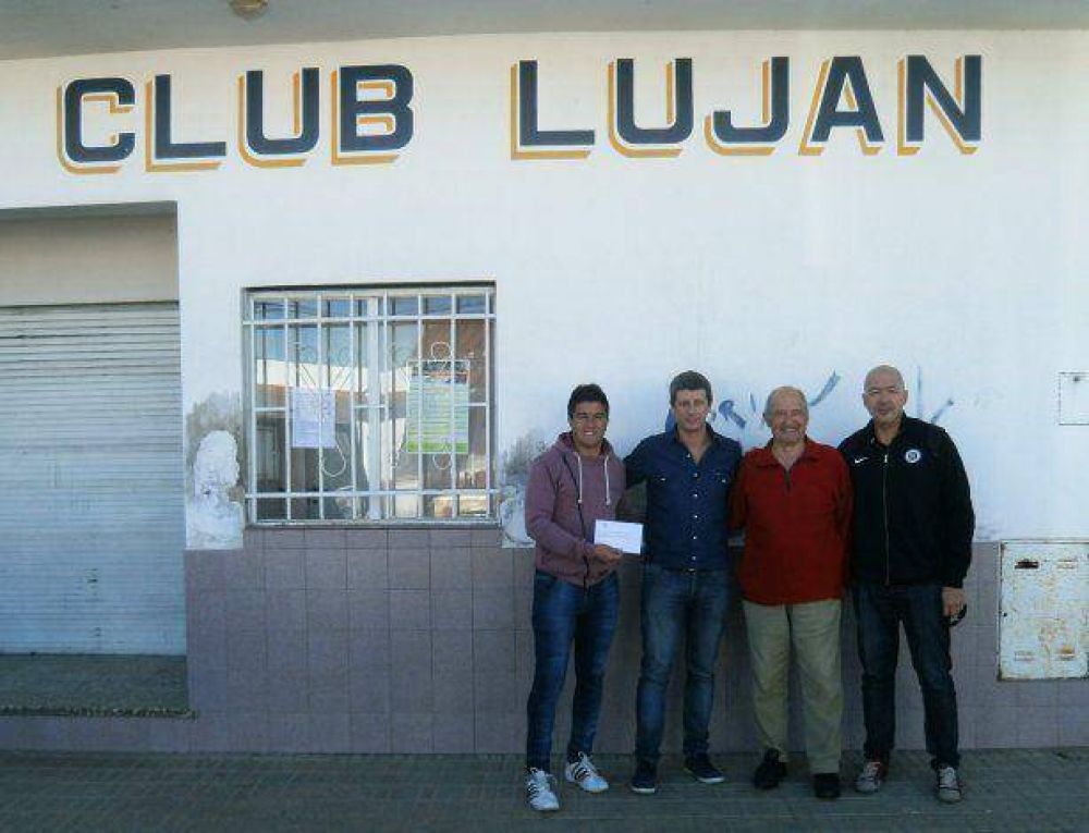 Gonzalo Bag� entreg� un subsidio al Club Luj�n