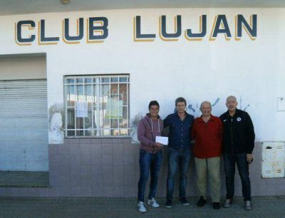 Gonzalo Bag� entreg� un subsidio al Club Luj�n