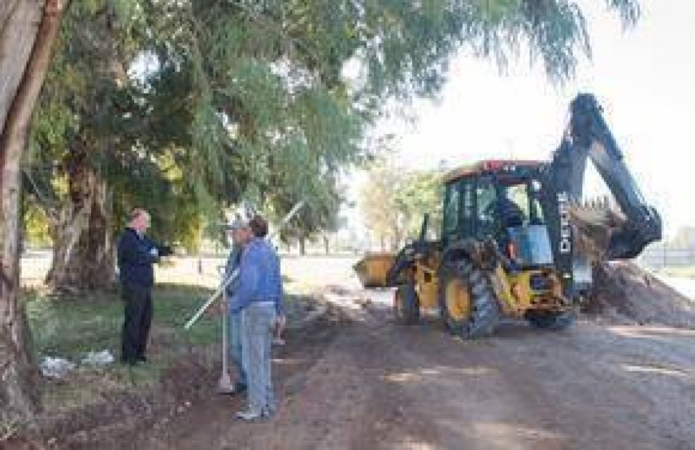 Recorrida por la obra de construcci�n de rotondas en Mitre y Costanera