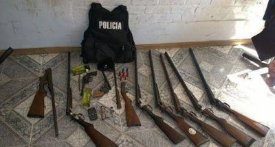 La polic�a intervino en una pelea y encontr� 9 armas