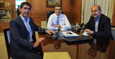 Randazzo recibi� a Perotti y hablaron de renovar las v�as del tren Rosario - C�rdoba