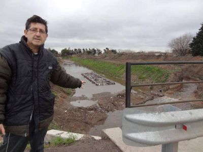 Ingeniero Velazco reclama la �Banca 25″ para hablar sobre las obras hidr�ulicas