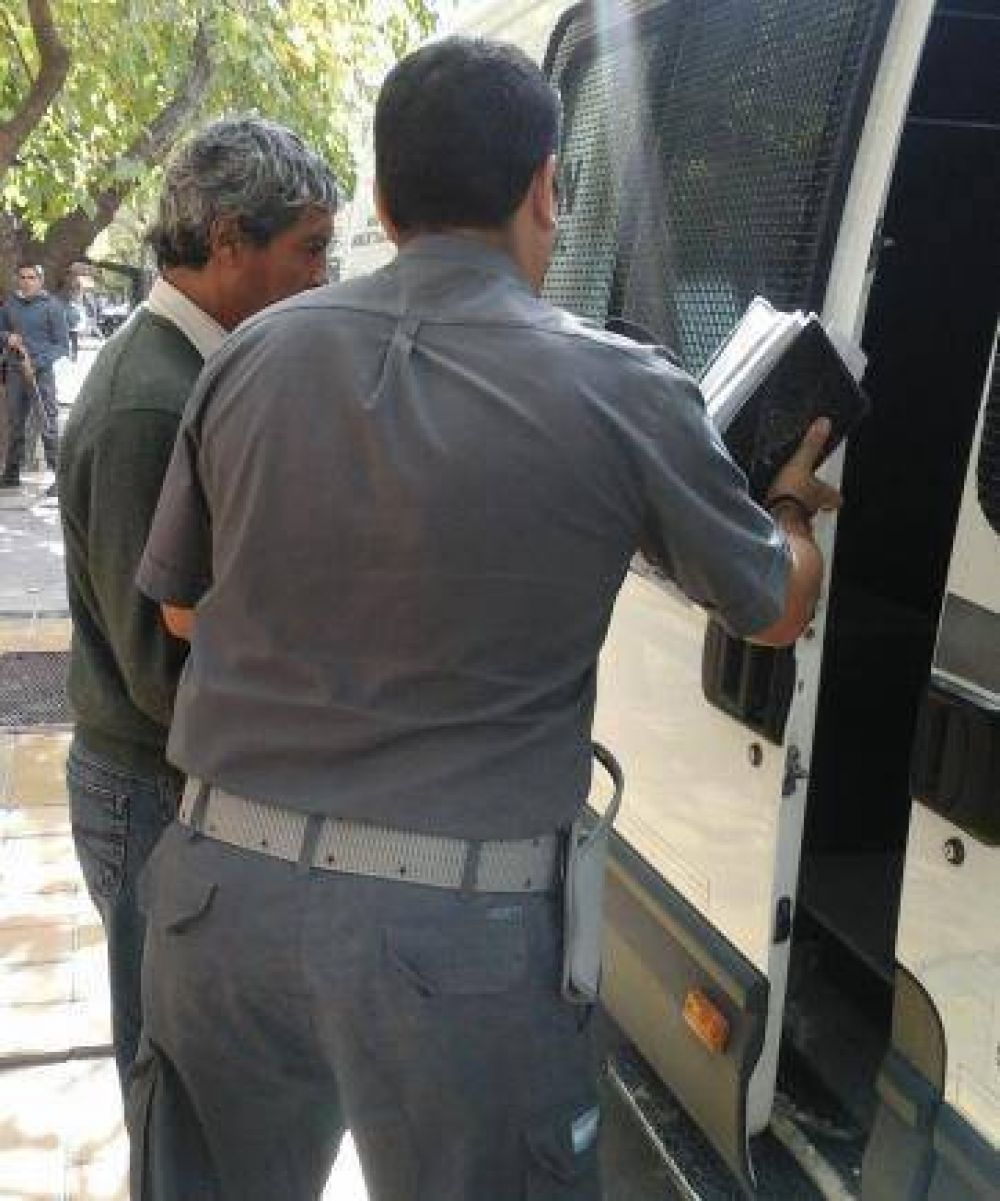 Cae preso acusado de abusar de 2 nenas en un 