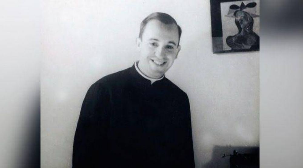 Papa Francisco cumple 42 años como jesuita