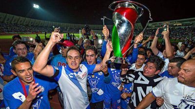 M�xico: Cuauht�moc Blanco se retir� gritando campe�n