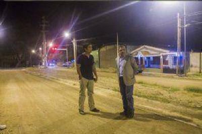 Nueva iluminaci�n en avenidas Latzina y Garro
