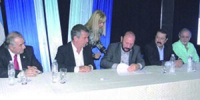 Sergio Urribarri pidi� apoyo para suceder a Cristina
