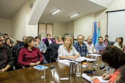 Chapper�n manifest� a legisladores su compromiso de �dejar los sistemas de los hospitales en la mejor condici�n posible�