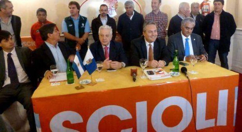 Breitenstein y Cuartango lanzaron la �Mesa Sindical Scioli 2015� en Bah�a, con apoyo gremial