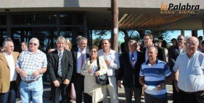Entrega de subsidios a comisiones de fomento e instituciones intermedias