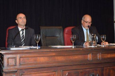 Lluvia de expedientes en la primera sesi�n del HCD