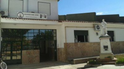 Villa Allende: un ni�o se dispar� en la pierna con un arma que llev� al colegio