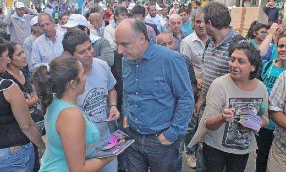 Randazzo visit� C�rdoba y destac� la industria ferroviaria