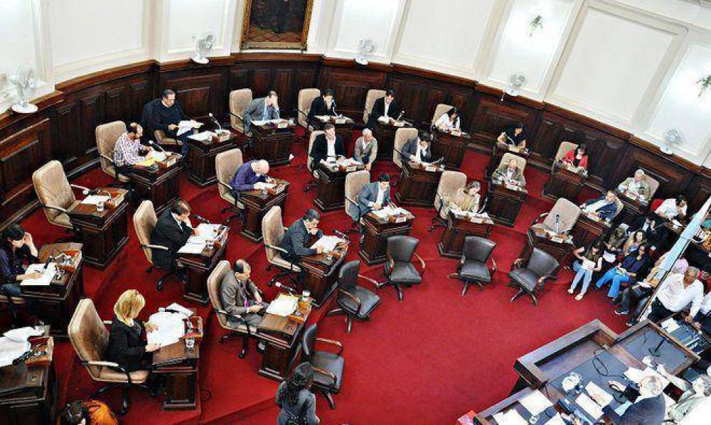 La Polic�a Local y el basural de Hern�ndez acapararon el debate en el Concejo Deliberante