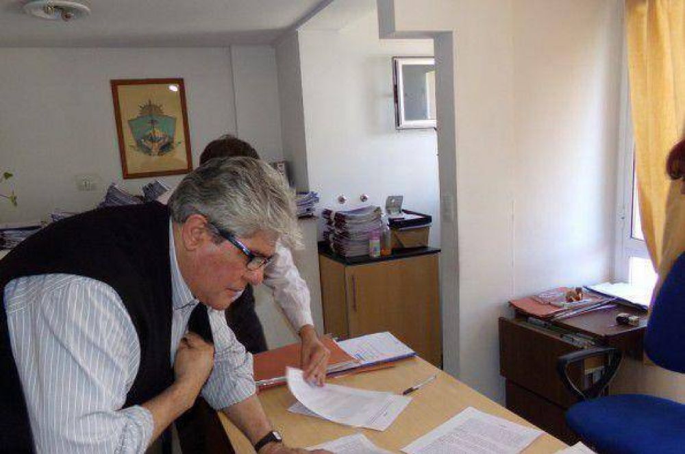 Cuatro detenidos en las elecciones del CEC Neuqu�n